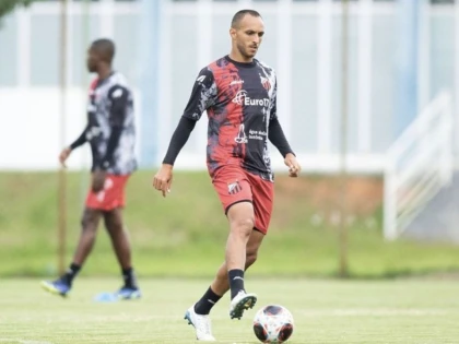 UTA și-a adus brazilian: Marcelo Freitas este noul mijlocaș central al lui Rednic!