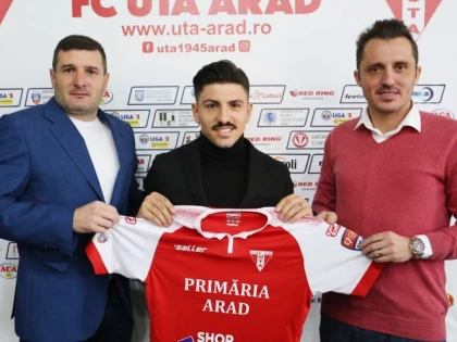 UTA şi-a adus fundaş stânga albanez, Simo Roumpoulakou!