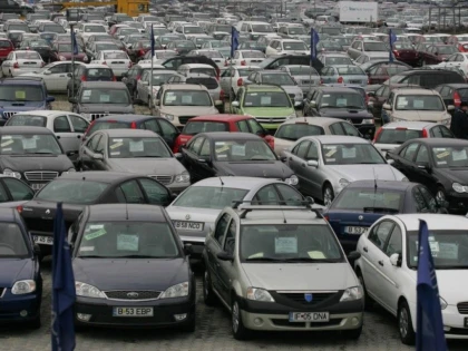 VANZARILE DE AUTOVEHICULE AU CONTRIBUIT LA CRESTEREA CU 6% A AFACERILOR IN COMERTUL DE PROFIL