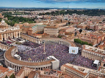 VATICANUL A PRIMIT O CERERE DE RASCUMPARARE PENTRU DOUA SCRISORI FURATE DIN ARHIVA