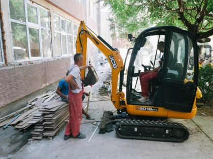 VICEPRIMARUL CĂLIN BIBARŢ A VERIFICAT STADIUL LUCRĂRILOR LA ŞCOLI