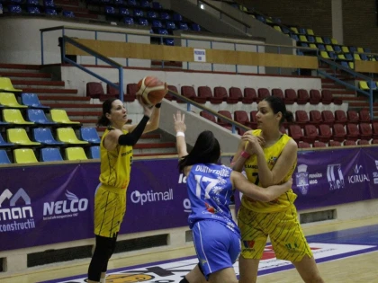 Victorie clară în "El Clasico" şi Aradul urcă pe podium, în Liga Naţională de baschet!