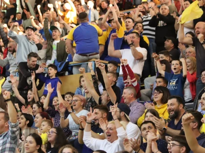 Victorie cu covăsnencele, după şase ani şi jumătate! Bulj: "Oraşul merită această echipă!"