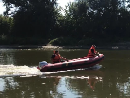 (VIDEO) Copil de 14 ani din Arad, dispărut în apele Mureșului. Pompierii îl caută chiar în aceste momente