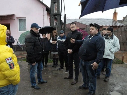 (VIDEO) PSD TRAGE UN SEMNAL DE ALARMA CU PRIVIRE LA STAREA DEZASTRUOASA IN CARE SE AFLA MAI MULTE STRAZI DIN ARAD