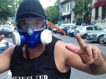 (VIDEO) Un fost lider USR a făcut scandal la sediul PSD Arad. A fost sesizată poliția