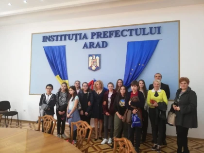 Viitorii funcționari publici au vizitat Prefectura Arad, cu ocazia „Zilei Instituției Prefectului”