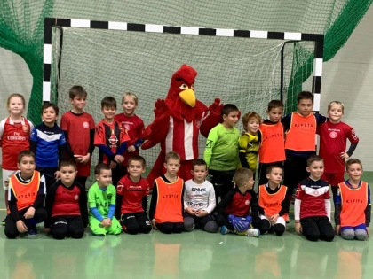 Viitorul Arad livrează "fotbal pe pâine"! Cadouri pentru cei mici, de Crăciun (FOTO)