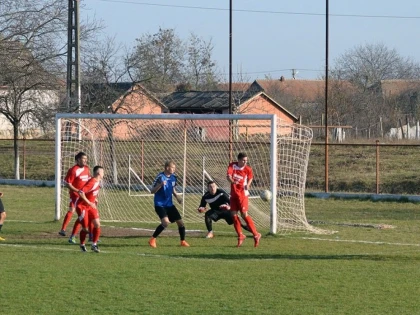 Viitorul şi Macea dau baraj pentru a ajunge în careul de aşi al Cupei! Felnac - Zăbrani, duel din semifinale
