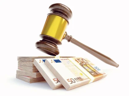 VINE SCADENTA, PENTRU BANCI IN PROBLEMA CLAUZELOR