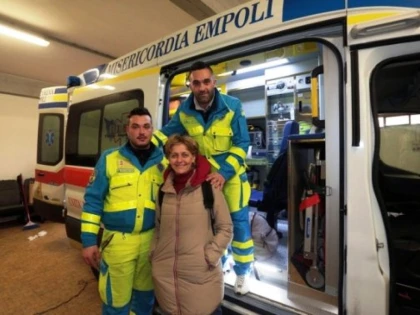”Vreau să mor acasă la mine!”. Trei italieni au condus 1.800 de km pentru a îndeplini ultima dorință a unei românce