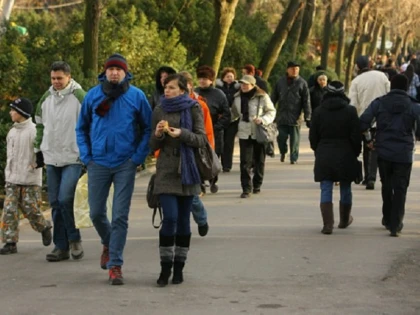 Vremea se răcește de la mijlocul săptămânii. Prognoza meteo ANM pe regiuni până pe 6 aprilie