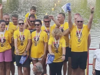 West Sport Arad a făcut valuri la Campionatul Național de Dragon Boat, un titlu a venit pe Mureș! (FOTO)