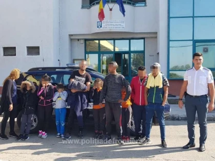 Zece cetăţeni din Algeria si Palestina, prinși la graniţa cu Ungaria