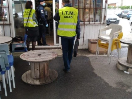 Zeci de angajatori au fost amendați de ITM Arad