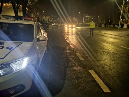 Zeci de arădeni au fost amendați pentru nerespectarea interdicțiilor privind deplasarea sau nepurtarea măștii de protecție
