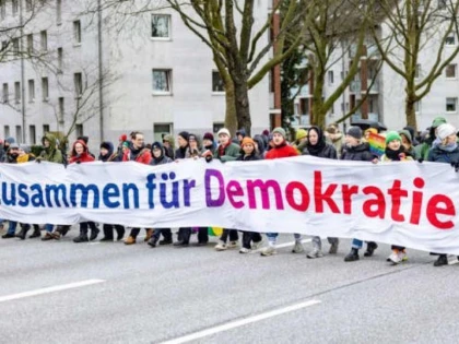 Zeci de mii de persoane au protestat în Hamburg față de extremismul de dreapta