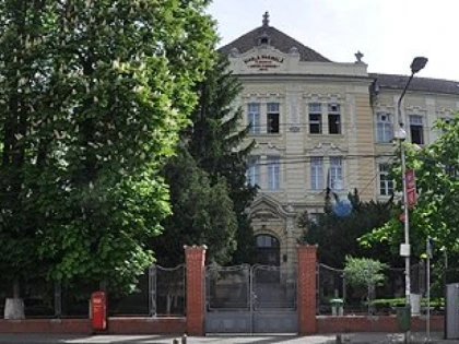 Zeci de părinţi nu şi-au mai înscris copiii la Pedagogic, în urma scandalului claselor pregătitoare