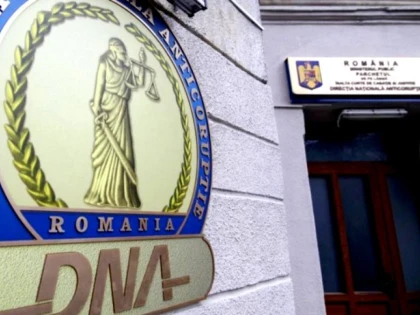 Zeci de polițiști de frontieră de la Nădlac, trimiși în judecată de DNA, pentru luare de mită