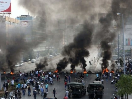 Zeci de răniți după noi confruntări violente între forțele de ordine și protestatari la Beirut