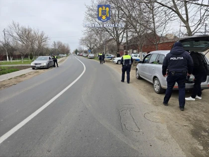Zeci de șoferi, amendați la trecerile de cale ferată din județul Arad