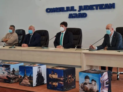 Zeci de specialiști în sănătate caută soluții pentru sistemul sanitar arădean