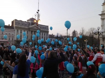 ZIUA DE CONŞTIENTIZARE A AUTISMULUI, SĂRBĂTORITĂ LA ARAD