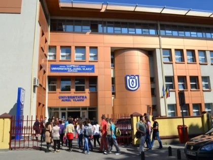 Ziua porților deschise, la Universitatea Aurel Vlaicu din Arad