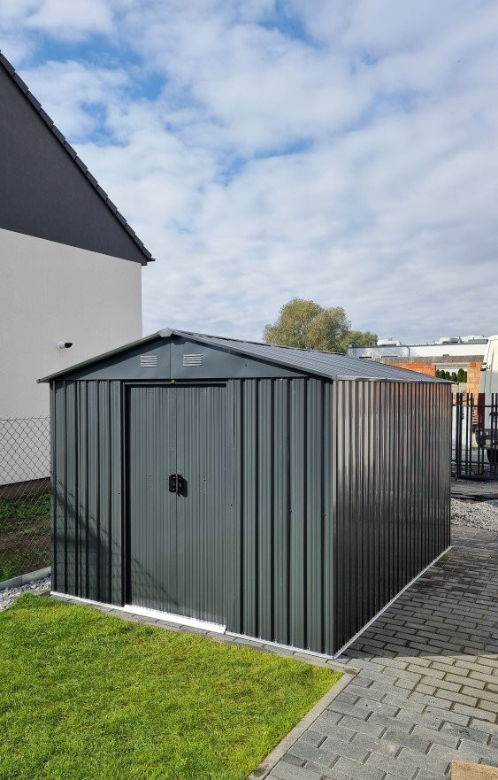Casă metalică pentru scule, foto gardenway.ro